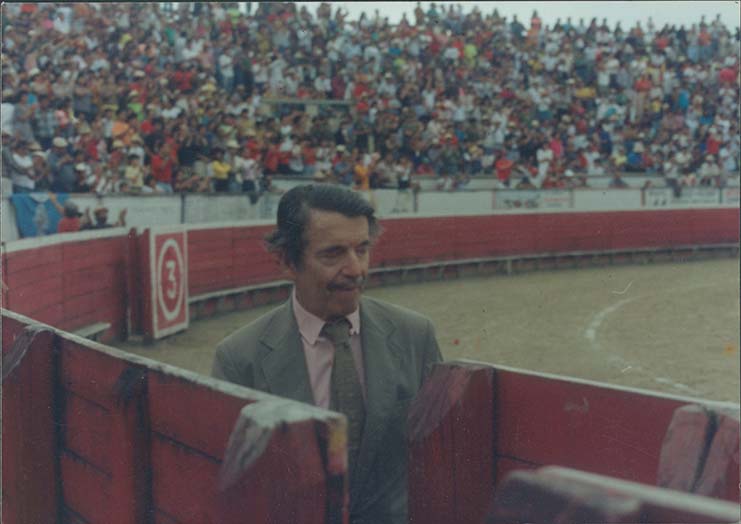 Mario Laserna en corrida de toros 2
