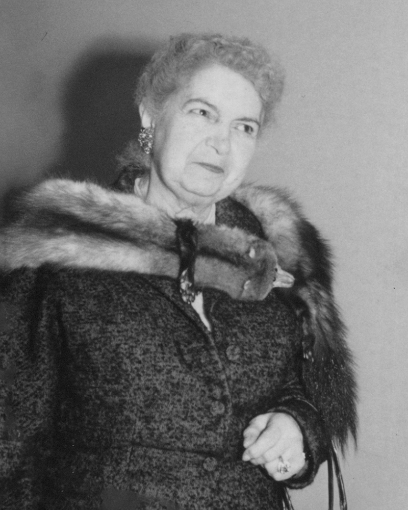 Helena Pinzón Castilla (madre de Mario Laserna. Nieta del jurista, educador y diplomático santandereano Cerbeleón Pinzón Flórez. Durante su estancia en Nueva York junto a su familia fue vicepresidenta y luego presidenta del Comité de Damas Pro-Cruz Roja colombiana). Foto: Colección particular. 