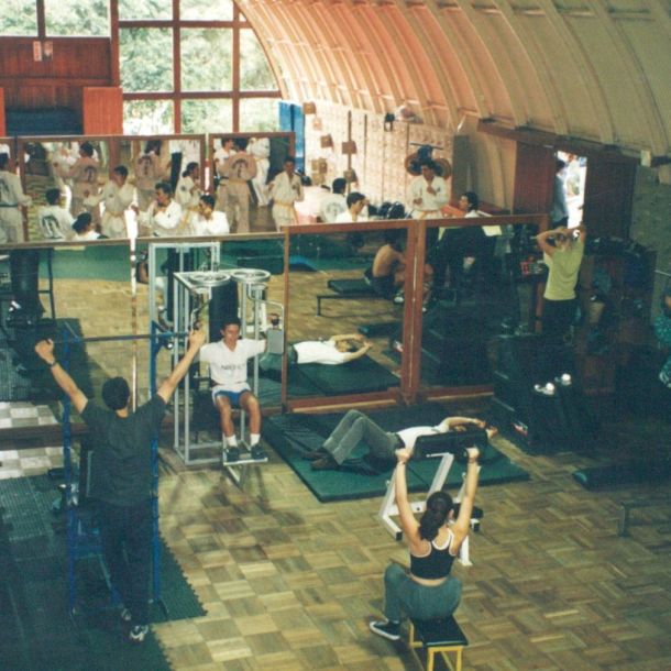 Estudiantes en el gimnasio